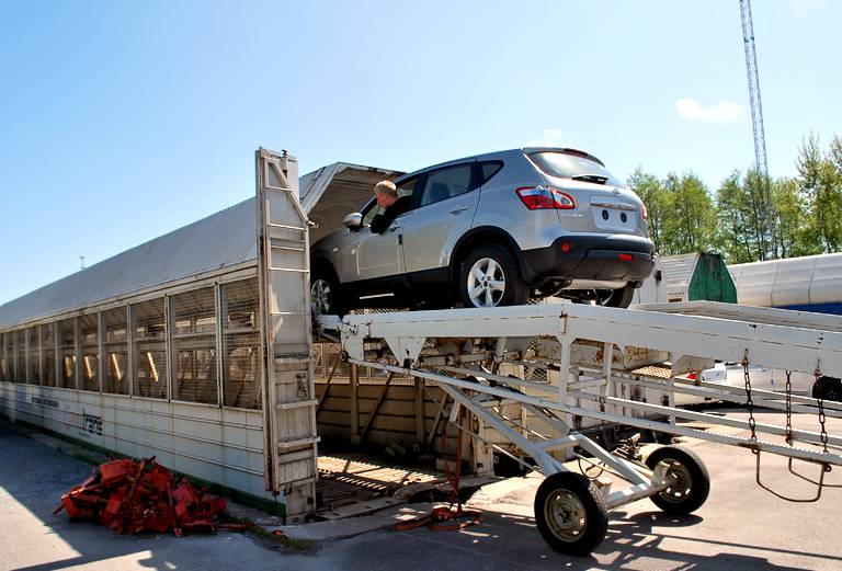 Стоимость доставки жд сеткой легковой машины из Улан-Удэ в Красноярск